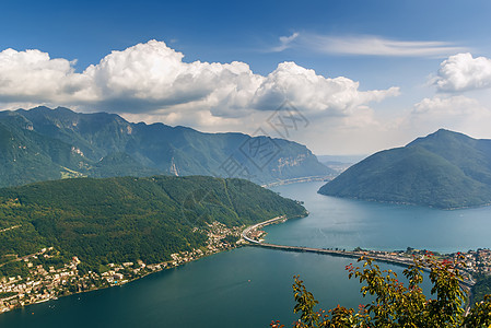 瑞士卢加诺湖天空绿色爬坡旅行房屋树木旅游假期天线风景图片