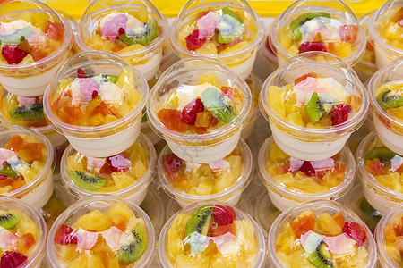 甜点水果沙拉酸奶玻璃菠萝营养浆果奶油饮食图片