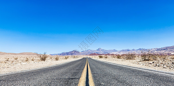 66号公路在沙漠中 有风景的天空 经典古老的图象交通乡愁历史历史性路线国家旅行旅游运输假期图片