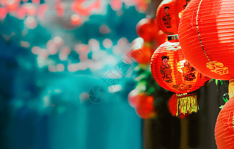 中国新年日庆典的绿灯侠游客节日红灯笼文化传统旅行新年团体吸引力灯笼背景图片