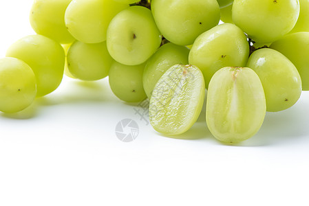 美丽的一帮神马斯喀特绿葡萄 孤立在白色背景收成小路甜点水果营养饮食农业美食奢华销售图片