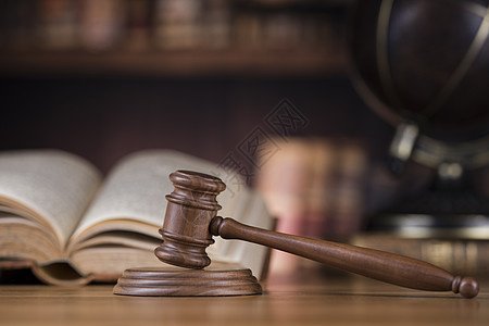 法律与司法概念 木架 全球背景法典法院法官律师犯罪智慧权威立法刑事诉讼图片