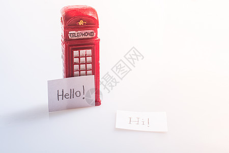 在英国电话亭附近用Hello的手纸旧车文化王国历史电话邮政盒子城市旅行路标图片