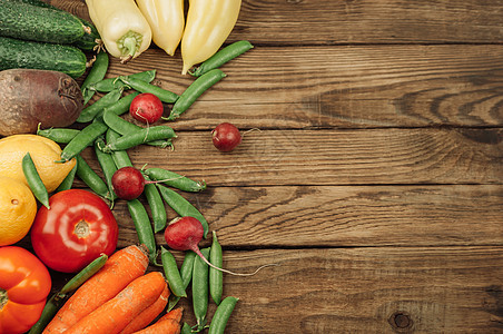 平铺的时令水果 蔬菜和香草 夏季食品概念 健康的生活和素食 素食 饮食 清洁食品成分 放置文本 深色木制背景上的食物健康饮食洋葱图片