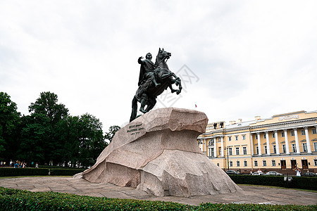 彼得沙皇第一个纪念碑的景象     青铜骑士图片