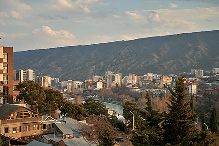 城市地貌 第比利斯的建筑结构 格鲁吉亚首都 高地的大城区和大都市地标建筑学旅行景观旅游堡垒房子日落历史性天线图片