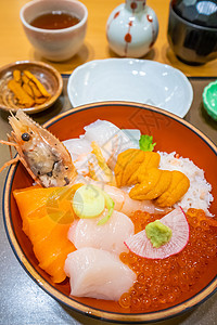 北海道Hakodate鱼市场新鲜海鲜教师饮食美食餐厅旅行配料食物盖饭鱼片大学图片