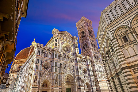Duomo和佛罗伦萨市中心意大利天线城市风景历史性旅行大教堂广场建筑学地标市中心建筑景观天际图片