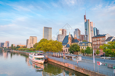 法兰克福市天际之景 德国蓝天空居家旅游保健建筑物摩天大楼景观风景卫生城市反射图片