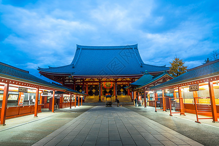 东京浅usa地区Sensoji寺宝塔宗教入口蓝色天空文化寺庙神道佛教徒地标图片