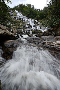 清迈瀑布环境绿色旅行瀑布溪流流动热带风景国家石头图片