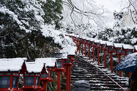 Kifune神庙冬季地标木头神社游客旅行森林建筑学旅游宗教红色图片