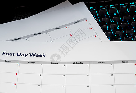 日历 说明4天工作周 星期五为休假日的四周工作周空白组织文档时间办公室数字职场笔记本假期生产率图片