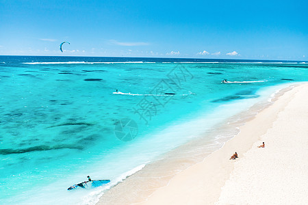 毛里求斯岛印度洋的Le Morne海滩空中观望图毛里求斯岛天空热带棕榈蓝色天线天堂半岛游客顶峰全景图片