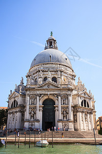 意大利威尼斯圣玛丽健康医院的Basilica观点教会蓝色游客旅游船夫运河旅行假期缆车水路图片