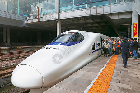 昆明火车站的中国高速列车商业车辆交通平台速度你好铁路运输中心港口图片