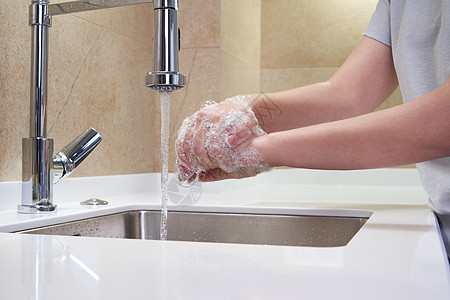 妇女用抗菌肥皂洗手 预防冠状病毒 卫生以停止传播冠状病毒护理消毒酒精棕榈皮肤凝胶泡沫女士液体感染图片
