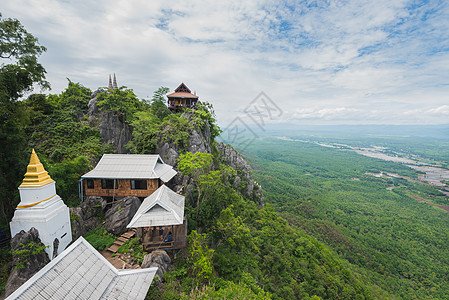 泰国兰芒寺庙地标城市旅行岩石宗教历史性游客历史佛教徒文化图片