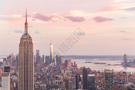 美国纽约—2019年5月17日 纽约市与帝国大厦同在图片
