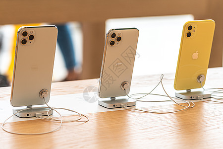 美国佛罗里达州2019年9月20日 iPhone 11 11Pro和Pro Max作为苹果的新智能手机进行销售奢华触摸屏工具仿生图片