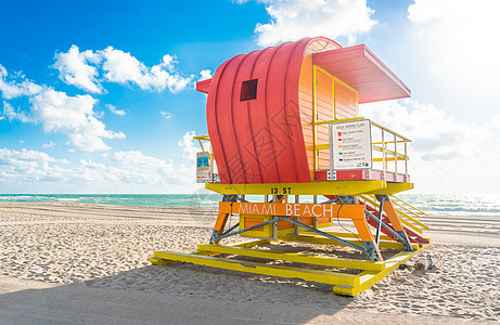 迈阿密海滩的救生站 佛罗里达州 美国 美国旅行旗帜蓝色装饰救生员支撑热带假期海洋小屋图片