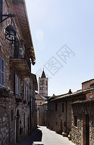 Assisi的中世纪意大利村图片