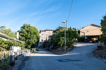 马西里诺小村的建筑和古老的小巷建筑学爬坡旅游村庄旅行国家车道胡同历史历史性图片