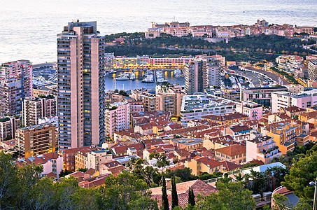 摩纳哥和蒙特卡洛从上方看城市景色图片