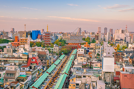 日本东京浅草地区的顶端视图崇拜建筑学建筑纪念品文化游客吸引力宝塔神道日落图片