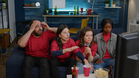 迪马：AC米兰有意续约17岁中场新星埃马努埃莱