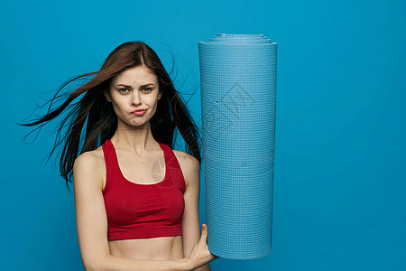 胜利补时任意球，C罗罚前念念有词给自己鼓劲但遗憾打丢