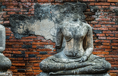 古老的佛像雕塑在阿尤萨亚旧寺庙被损坏遗产古董建筑学石工建筑佛教徒历史宗教佛塔历史性图片