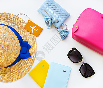 准备放假  帽子 眼镜 护照 化妆袋 钱包明信片闲暇花费色调海滩休息假期美容师配件空气图片