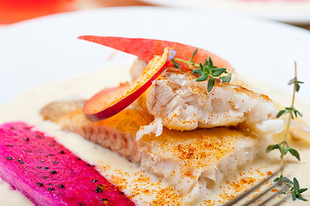 油炸海红花奶油锅海鲜水果百里香美食营养柠檬午餐餐厅沙拉鱼片图片