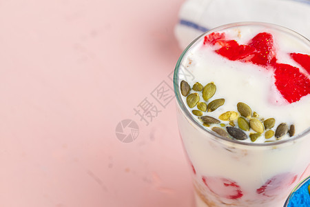 土制健康酸奶 配有梅斯里和蓝莓奶油小吃粮食早餐麦片活力燕麦杏仁水果蜂蜜图片