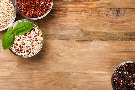 白 红 黑和混合原quinoa谷物纤维麸质鹅脚玻璃饮食午餐粮食烹饪食物美食图片