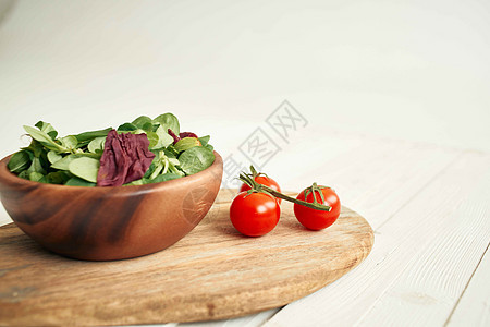 新鲜食品蔬菜菜食用厨房菜间盘子餐厅烹饪营养洋葱饮食木头菠菜小吃菜单图片