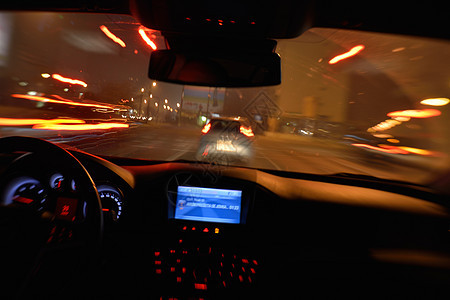 夜车驾驶交通小径加速度镜子车辆窗户运输隧道立交桥城市图片