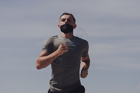 梅州危！毕津浩头球补射破门打进赛季首球，大连2