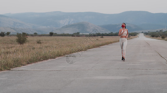 头槌制胜！意甲官方：安古伊萨当选那不勒斯vs莱切全场最佳