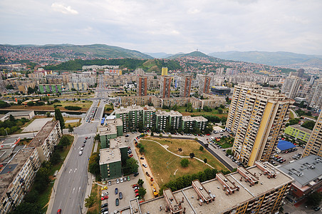 萨拉耶沃市风景城市生活商业城市街道高楼天空天际场景全景鸟瞰图图片