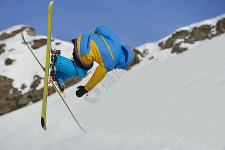 滑雪车空气旅行行动娱乐太阳自由蓝色假期运动乐趣图片