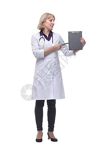 快乐笑笑的女医生在剪贴板上写作药品女士处方专家临床医院护士工作职业治疗图片