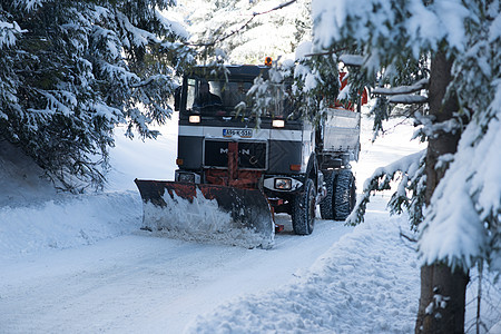 雪雪车气候风暴旅行降雪道路城市机械季节运输打扫图片