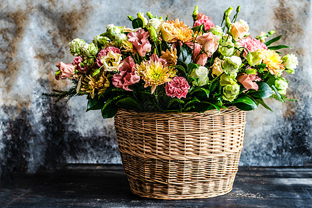 花香秋天与季节性花朵的构成礼物桔梗菊科玫瑰卡片花束花瓶纽带篮子植物学图片
