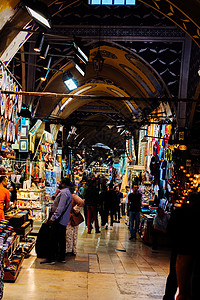 大巴扎是世界上最大 最古老的室内市场之一集市销售旅游商品贸易购物中心纪念品店铺工艺游客图片