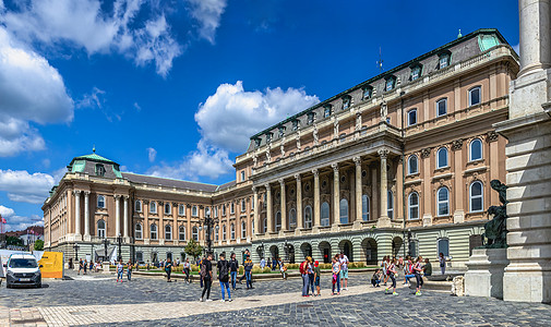 匈牙利布达佩斯布达城堡宫的狮子围场遗产建筑学中心首都旅行国家联盟建筑吸引力街道图片