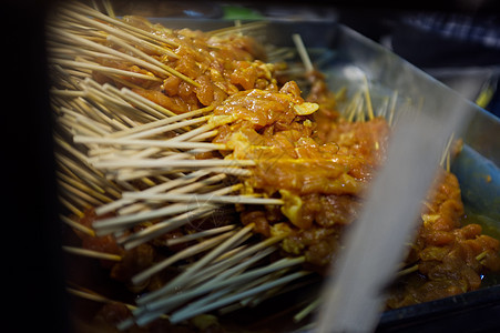 THAI 食物 猪萨泰在当地市场沙爹美食花生街道盘子烧烤热带文化猪肉饮食图片