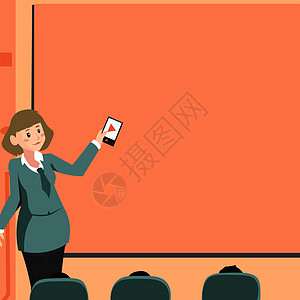 女人拿着遥控器在背景屏幕上展示最新的想法 女士站在前板做演示 展示未来的项目战略计划老师教授研讨会演讲办公室教育绘画幸福男人领导图片