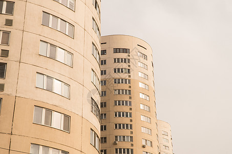 住宅综合设施 现代建筑结构多层蓝色房子地面建筑学物业阳台摩天大楼窗户单位图片